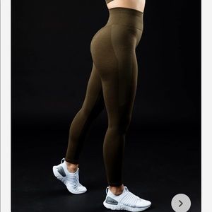 Alphalete aspen green amplify leggings size small